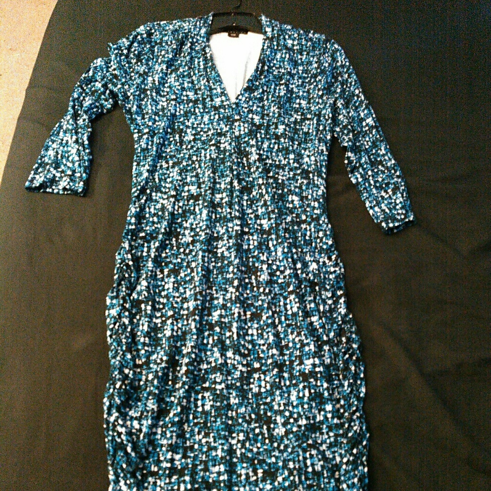 Size XL V neck stretch dress NWOT